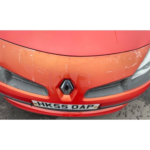 67 - MOT'd JULY 2022 ! A NICE WEE RUN AROUND CAR !A red coloured RENAULT CLIO Registration HK55 OAP, Petr... 