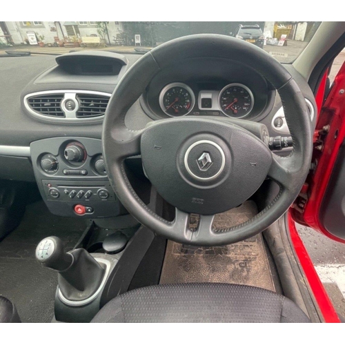 67 - MOT'd JULY 2022 ! A NICE WEE RUN AROUND CAR !A red coloured RENAULT CLIO Registration HK55 OAP, Petr... 