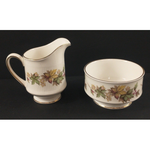 94 - A ROYAL STANDARD Lyndale Fine Bone China 6 cup coffee service 15 piece with a nice coffee pot with l... 