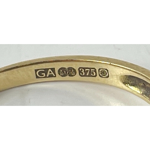 2 - A 375 marked yellow gold V-shaped diamond set ring size K, gross weight 1.58gms#3