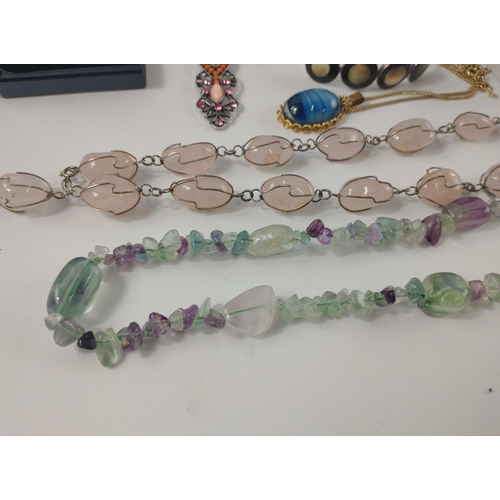 25 - Jewellery box with a treaure trove within! Whole collection of various costume jewellery to include ... 