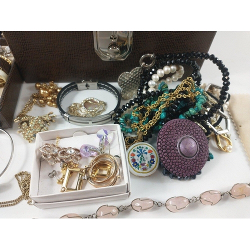 25 - Jewellery box with a treaure trove within! Whole collection of various costume jewellery to include ... 