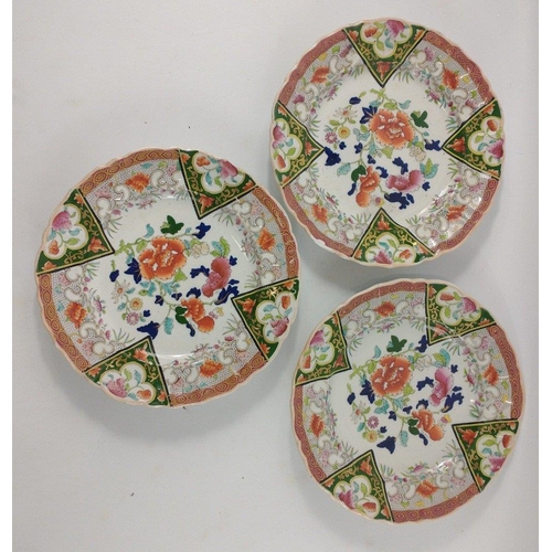 49 - A quantity of vintage MASON'S PATENT IRONSTONE CHINA to include 4 chargers 43.5cm, 2 @ 38cm and 1 @ ... 