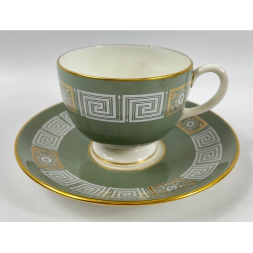 50 - A part dinner service in ASIA by WEDGWOOD to include 6 soup bowls, 6 cups, 6 saucers (15cm), 6 sauce... 