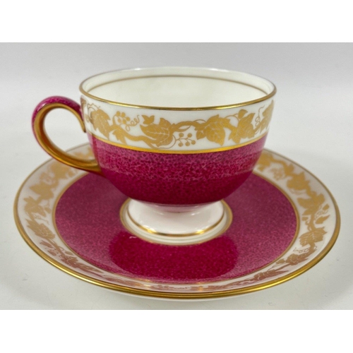 51 - Imagine warm mince pies in front of a roaring fire using this ruby-coloured china -  a WEDGWOOD WHIT... 