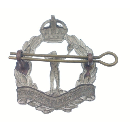 109 - Cap badge of THE ROYAL OBSERVER CORPS 'Forewarned is Forearmed' in white metal with its original bra... 