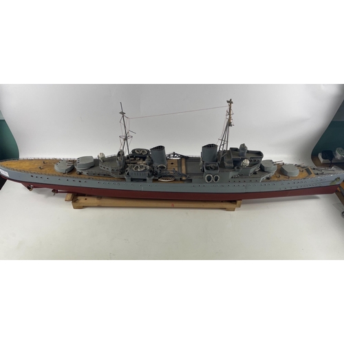 172 - A Southampton Class Cruiser 1:128 'built from scratch', NOT A KIT BUILD,  built for remote control, ... 