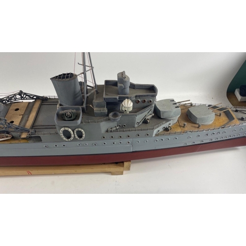 172 - A Southampton Class Cruiser 1:128 'built from scratch', NOT A KIT BUILD,  built for remote control, ... 