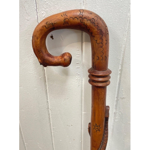 179 - UNUSUAL! A beautiful vintage HANDMADE walking stick with three carved serpents or snakes twisting up... 