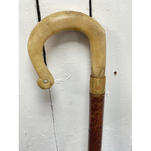 182 - A beautiful HANDMADE in The Scottish Borders shepherd's crook with carved horn handle brass fitting ... 