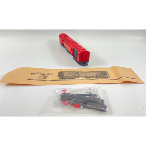 204 - Two models from  HORNBY RAILWAYS 00 GAUGE SCALE MODELS being a Royal Mail letter operating TPO (R416... 