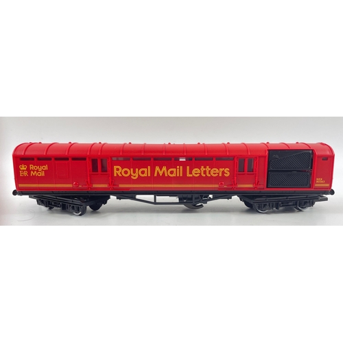 204 - Two models from  HORNBY RAILWAYS 00 GAUGE SCALE MODELS being a Royal Mail letter operating TPO (R416... 