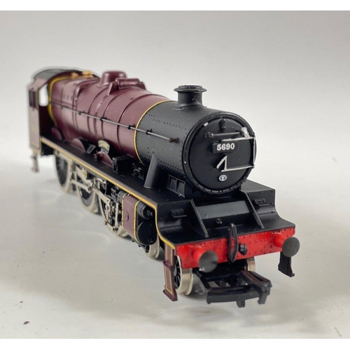 206 - A MAINLINE RAILWAYS AUTHENTIC 00 GUAGE MODEL by PALITOY - a 4-6-0 Jubilee class 5XP locomotive LMS c... 