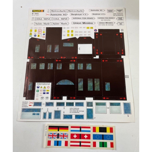 209 - Boxed FALLER MINE-HEADGEAR B-945 HO, some damage to the box contents in excellent condition#212