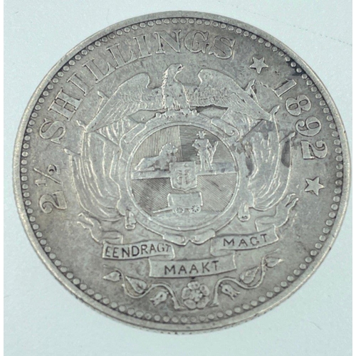 40 - A collection of WORLD coinage to include a MEXICAN 1874 8 REALES silver coin weight 26.61g approx, a... 