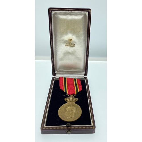 92 - Boxed BELGIAN ROYAL HOUSEHOLD MEDAL for the delegations of the foreign countries at the Royal Court,... 