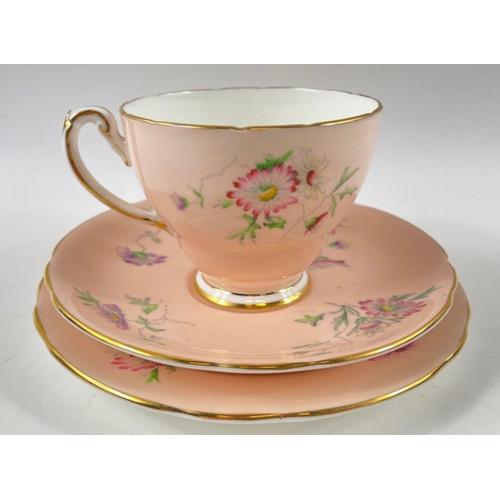 105 - A beautiful BIJOU VINTAGE HAMMERSLEY and Co 5842/9TWOSIE SET to include two cup, two saucer, teapot ... 