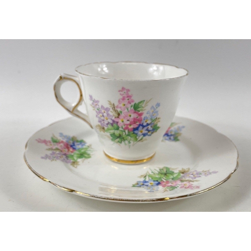 113 - Mixed china tea sets all decorated with roses to include ROYAL VALE (6 cups, 3 saucers, 3 plates and... 