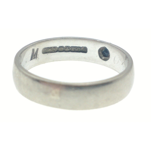 12 - A nice 750 white gold ring with a blue stone centred possibly a sapphire gross weight  1.97g ring si... 