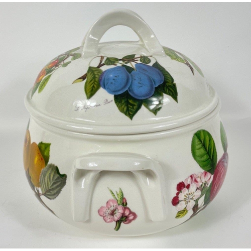 105 - A lidded PORTMEIRION vegetable dish (18cm dia)#131