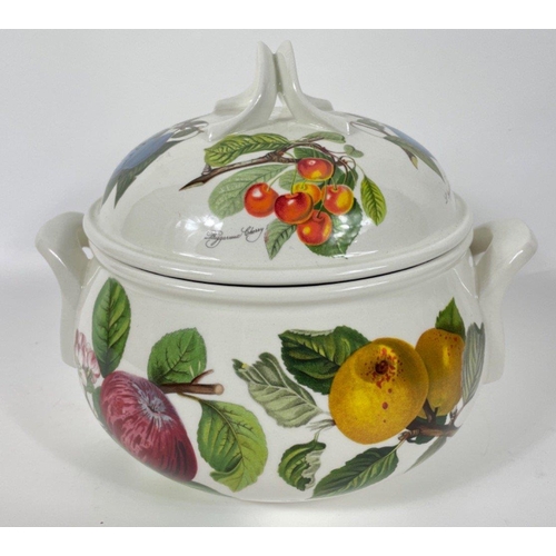 105 - A lidded PORTMEIRION vegetable dish (18cm dia)#131