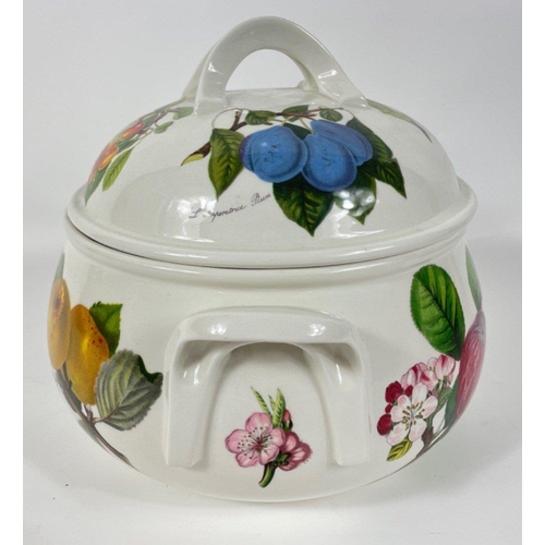 105 - A lidded PORTMEIRION vegetable dish (18cm dia)#131