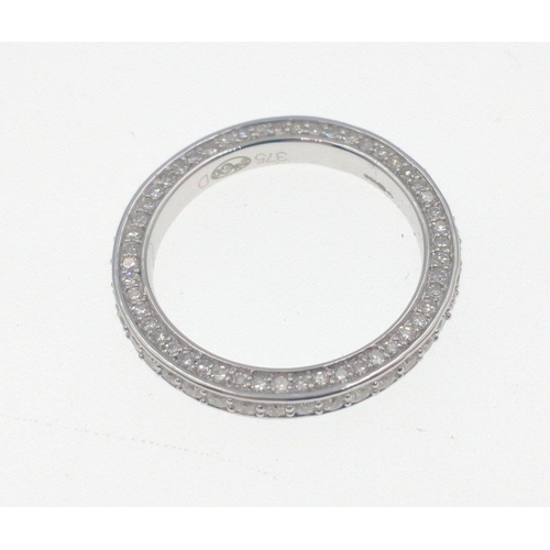 11 - DIAMONDS ARE A GIRL'S BEST FRIEND! 375 stamped white gold full eternity diamond ring with certificat... 