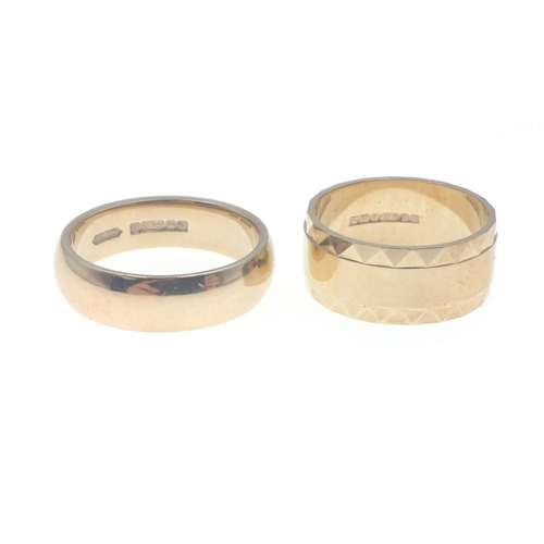 13 - A collection of two gold rings to include a 375 stamped yellow gold wedding band size P weight 6.12g... 