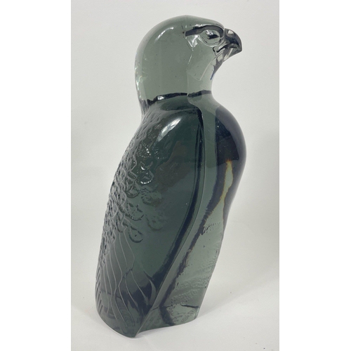 145 - A limited edition (4137/8000) glass PEREGRINE FALCON designed by Paul Hoff and produced by the Kosta... 