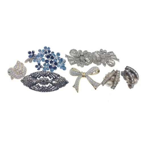 30D - A quantity of BLING vintage jewellery, brooches and earrings to include a very old silver stamped br... 