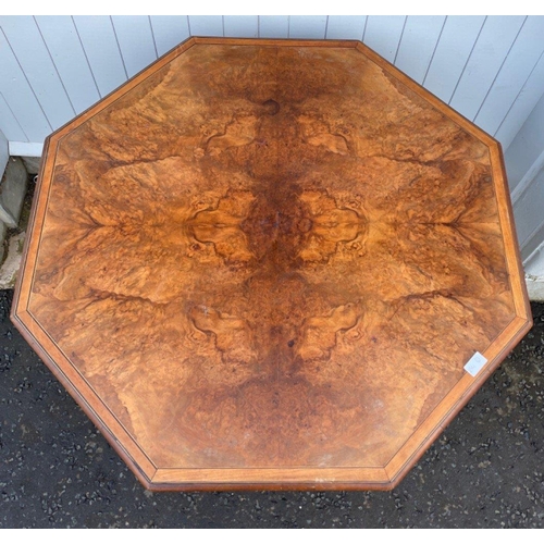 321A - A nice quality 19th century walnut OCTAGONAL inlaid tea table - in good condition! - dimension 90cm ... 