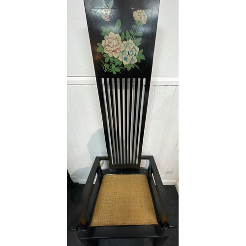 334 - UNUSUAL ! An ORIENTAL HIGHLY decorative black lacquered high backed oriental seat with a nice floral... 