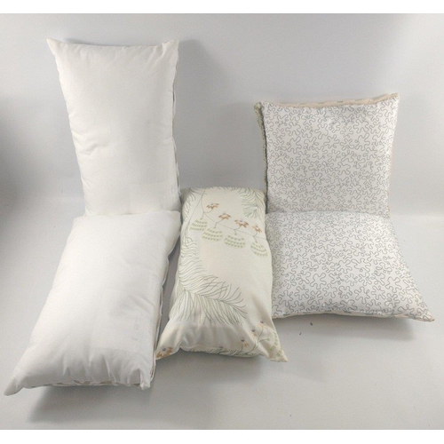 344 - Five quality cushions - 2 @ 34x34cm and 3 @ 50x29cm - as new condition#407