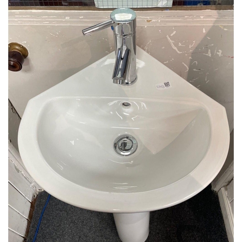 415 - A nice corner ceramic sink with mixer tap in new condition - dimensions 32cm width x 32cm width x he... 