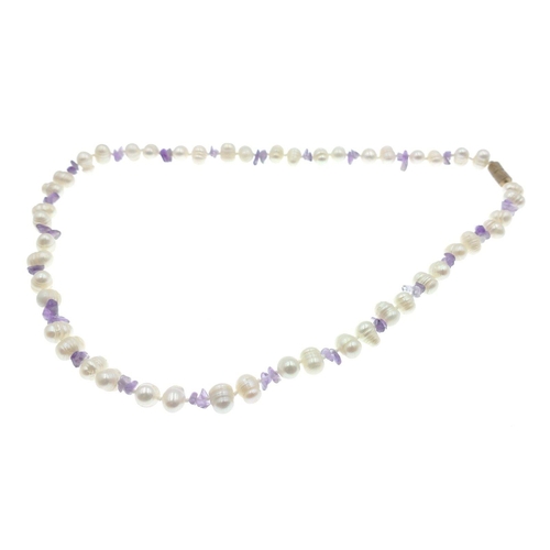 49 - PRETTY NATURAL PEARL & rough-cut AMETHYST necklace with 'yellow metal clasp' - simply Beautiful qual... 