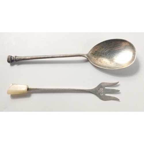 79 - A boxed set of silver hallmarked, Birmingham 1936, coffee spoons by AJ Bailey gross weight 30g, a bo... 