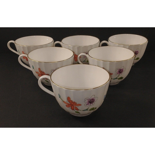 99 - A ROYAL WORCESTER Astley dinner service to include 8 teacups, 6 large cups, 8 saucers (15cm), 8 plat... 