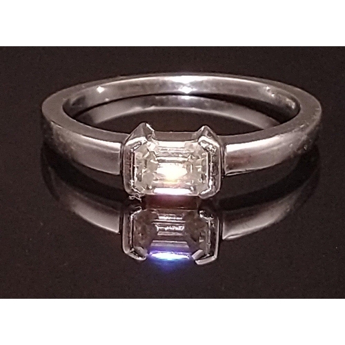 2F - 750 stamped WHITE GOLD large DIAMOND ring size Q gross weight 3.75g#9