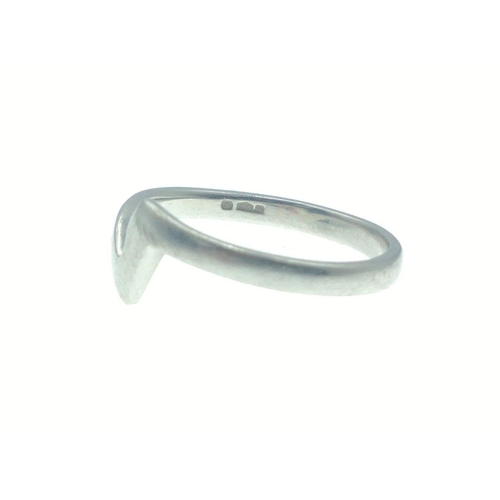 2H - A PRETTY PLATINUM stamped  ring size M weight 3.37g approx#11