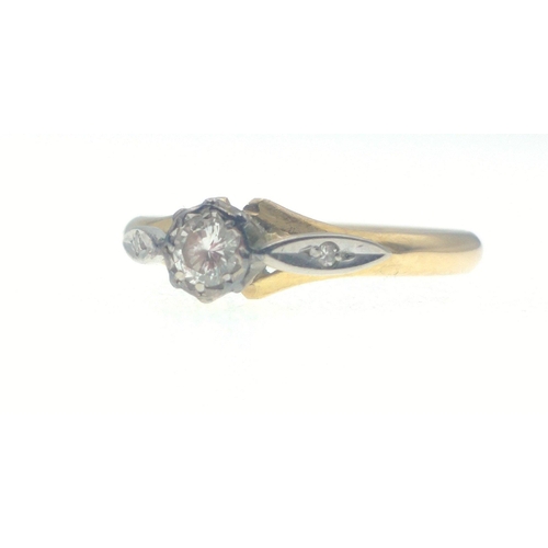 4 - A BEAUTIFUL large DIAMOND SOLITAIRE(tested) 18ct stamped and Hallmarked yellow gold ring gross weigh... 