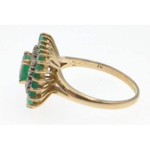 6 - A STUNNING 18 stamped yellow gold Emerald and Diamond studded dress ring size S with 12 diamonds - 2... 