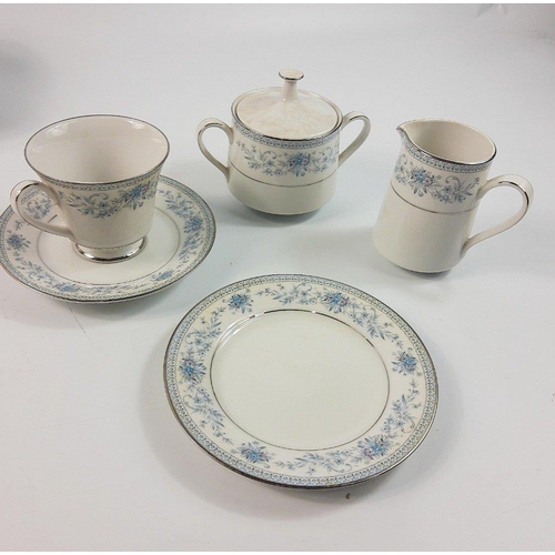 135 - A NORITAKE 6 cup teaset with milk and sugar - rarely used items and a wedding gift from the 1980's#1... 