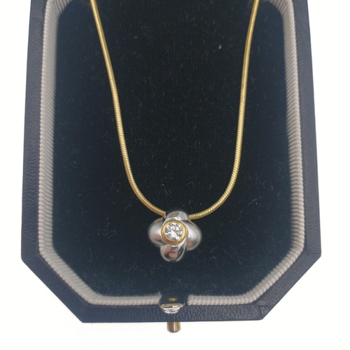 19 - BESPOKE HANDMADE JEWELLERY! 
A 750 stamped gold chain with a 750 Hallmarked white gold floral bundle... 