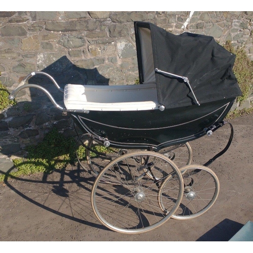 242 - Osnath pram in black with a Moreland's green cover - These prams are bought by ROYALTY!#262