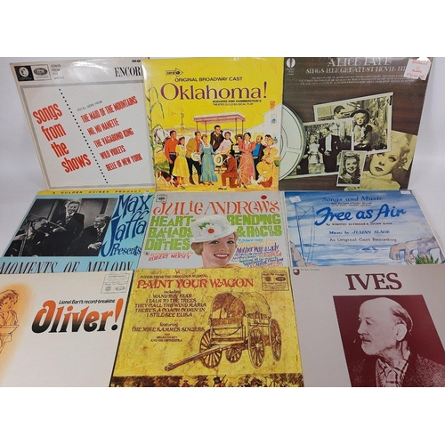 269 - A collection of vintage LPs including many for SCOTTISH COUNTRY DANCING - including six volumes of M... 