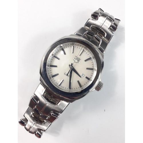 31 - TAG Heuer ladies quartz mother of pearl dial watch - WBC1310.  With original box, instructions, Jewe... 