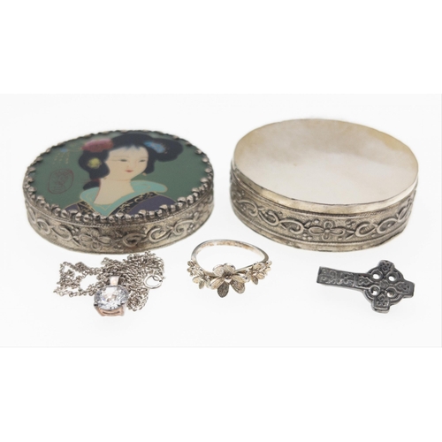 436 - A small Oriental trinket box with mirror inside lid (5.5cm dia approx) with 925 stamped chain (44cm ... 