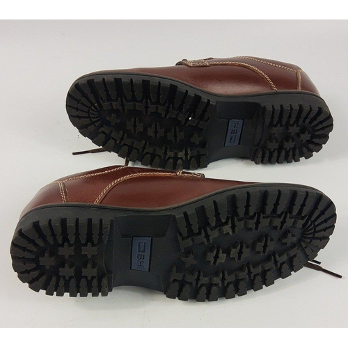 795 - A pair of M&S Blue HBR men's brown lace-up shoes size 9 (Eur 43), scarcely worn#371