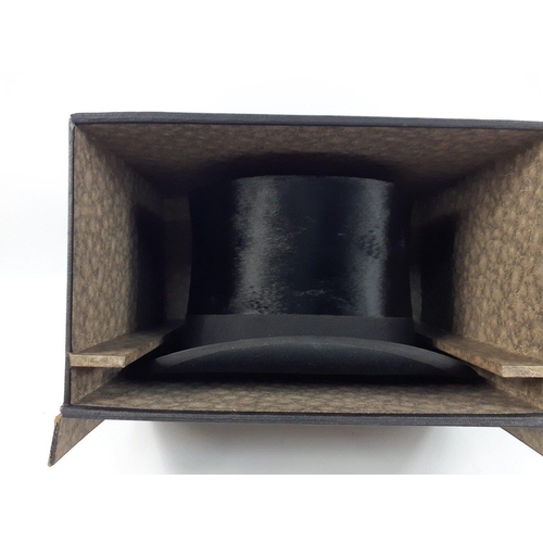 802 - Superb Quality LINCOLN BENNETT silk Top Hat in original box with hand held reviver.  Super quality '... 