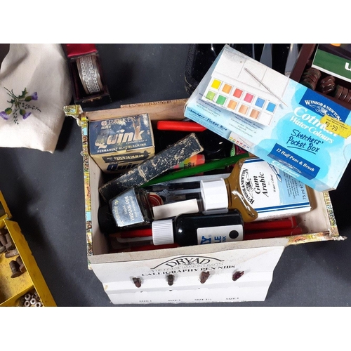 824 - Mixed lot to include wooden chandelier, box containing calligraphy supplies, a vintage ZIPPO lighter... 